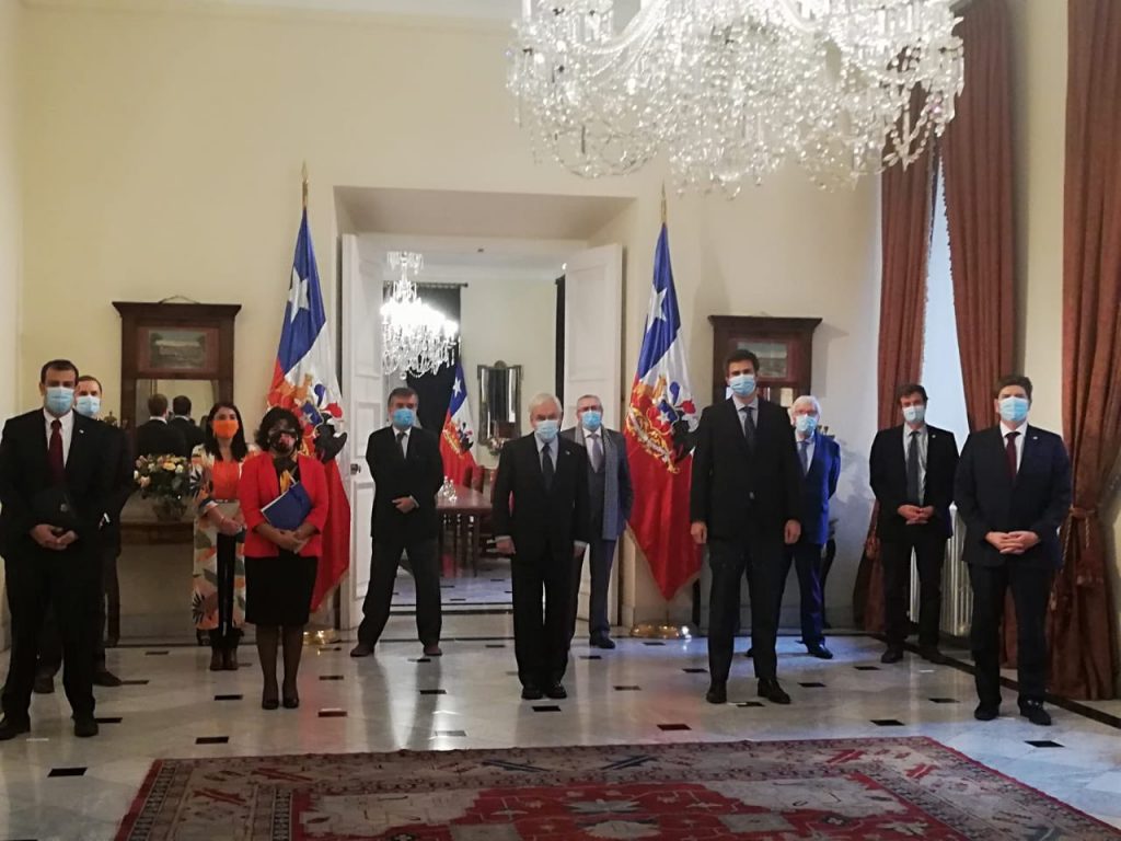 Congreso acuerda agenda de “mínimos comunes” con el Gobierno