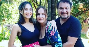 Actriz Claudia Pérez replicó foto de su embarazo hace 14 años junto a sus hijas