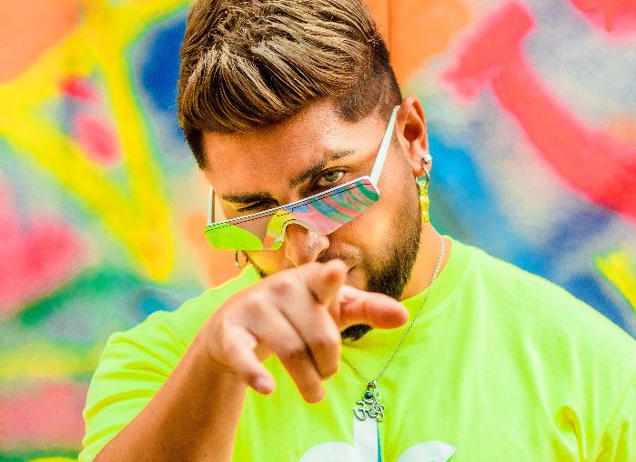 Alexx1: El reggaetonero chileno que pasó de sufrir bullying por sus orígenes mapuches a triunfar fuera del país