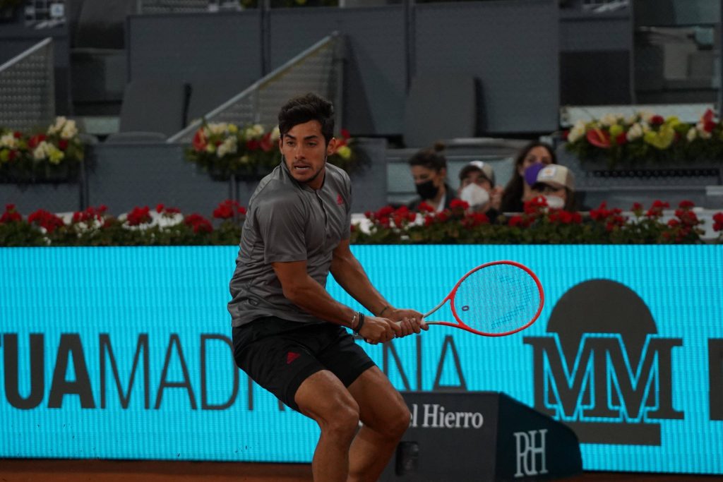 Cristian Garin inició con el pie derecho su incursión en el ATP Masters 1.000 de Madrid