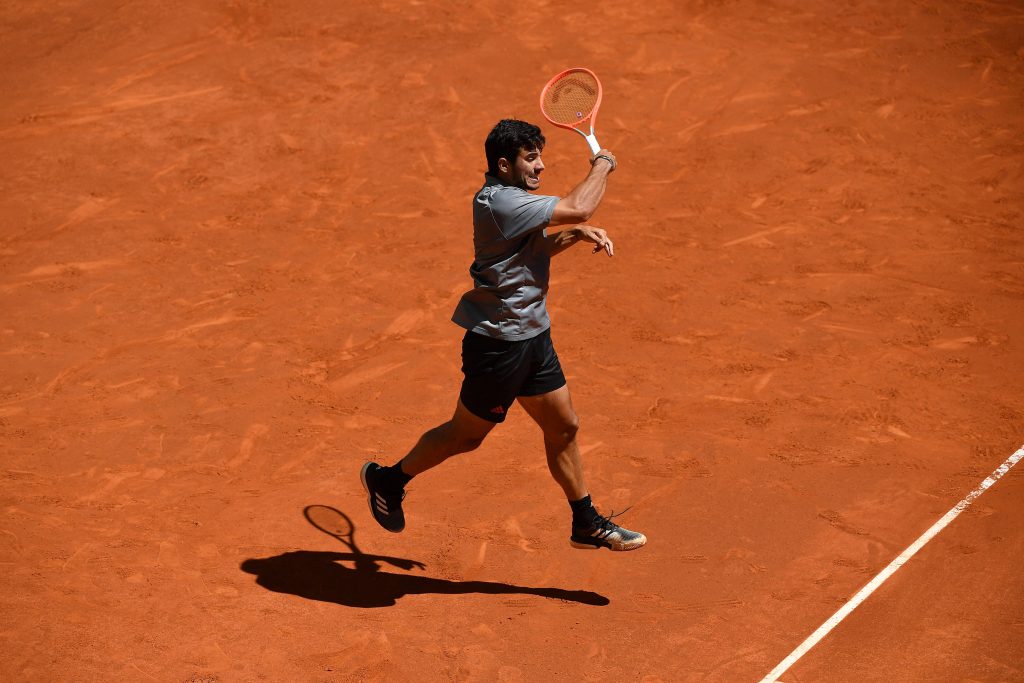 Bautista Agut acabó con la incursión de Cristian Garin en Roma