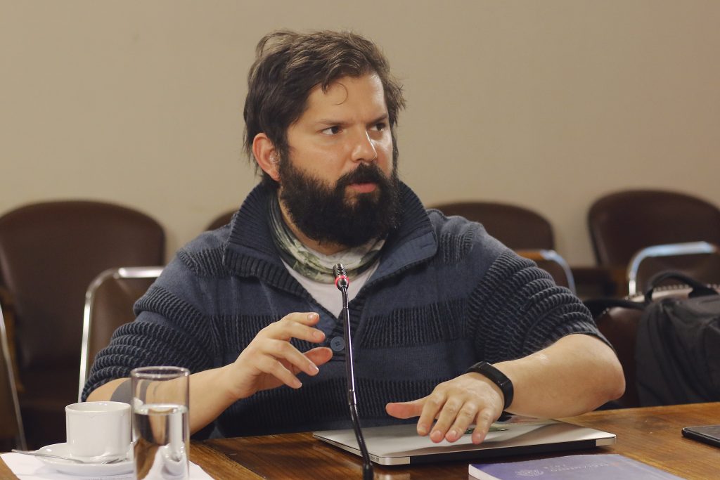 Primarias: Convergencia Social descarta levantar candidatura alternativa ante falta de firmas de Boric