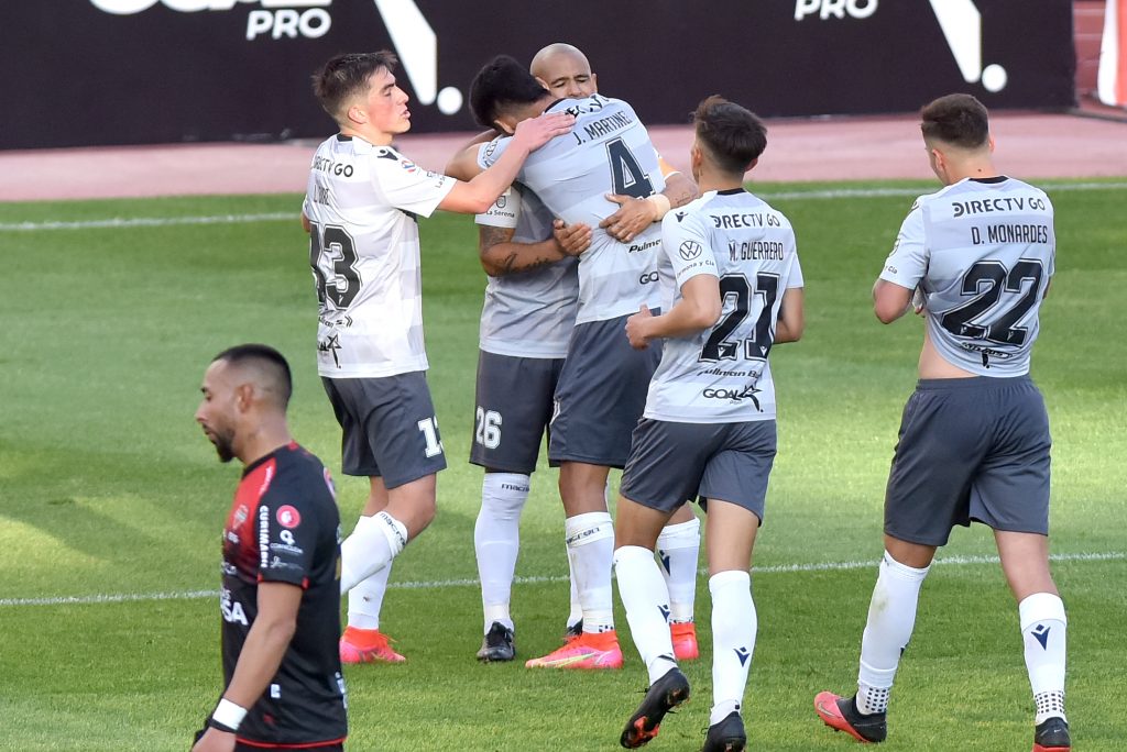 Deportes La Serena ganó con lo justo y trepó a la cima
