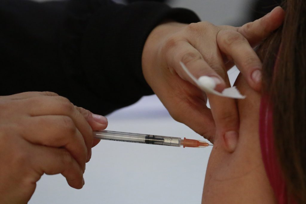 Ministerio de Salud informó que el 62,87% de la población objetivo ha completado su vacunación
