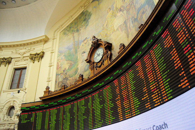 Volatilidad en el mercado tras las elecciones: “Hay un camino de incertezas en los próximos meses”
