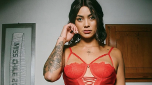 Con atrevido y sensual desnudo Camila Recabarren celebra el Día de la Madre  