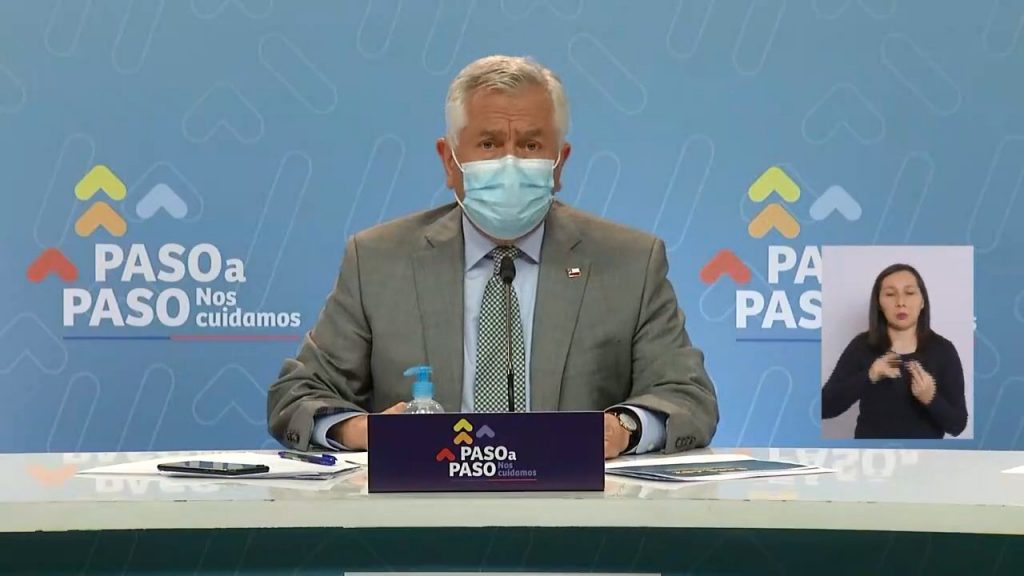 Ministro Paris: “Se va estudiar posibilidad de cambiar el toque de queda”