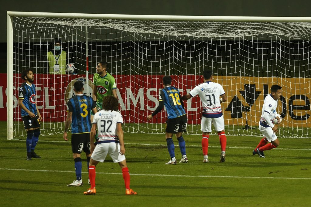 Huachipato no logró el milagro en la Copa Sudamericana