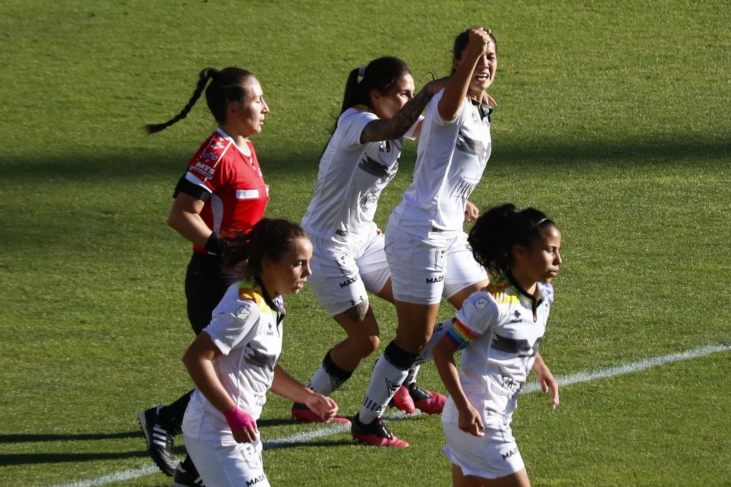 Campeonato Femenino: Santiago Morning y la ‘U’ siguen con campaña perfecta