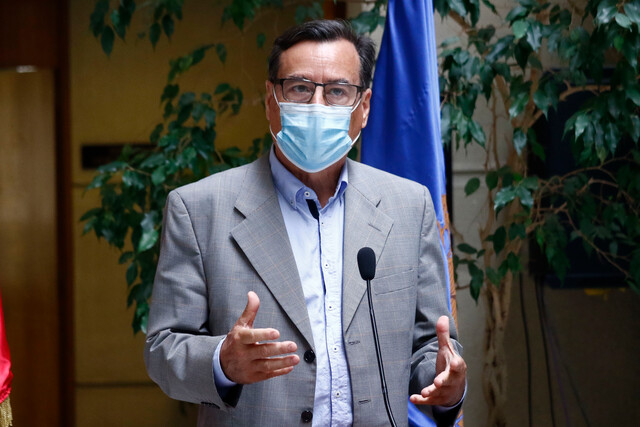 Diputados UDI emplazan a Narváez a responder por su asesora: “Critica las medidas sanitarias del gobierno y es la primera en romperlas”