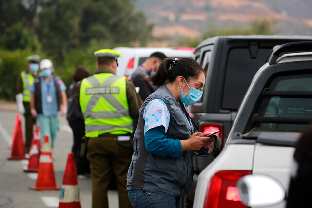 Fin de semana largo: Más de 105 mil vehículos han salido de la R.M. y casi 1.500 han sido retornados