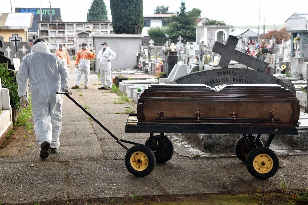 Brasil se encamina a los 500.000 fallecidos por coronavirus