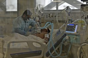 Pacientes mayores de 60 años llegan a su número más alto de toda la pandemia en las UCI del país