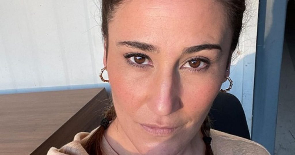 “Mi casa, mi cocina”: Belén Mora respondió a críticas por video donde estaba cocinando