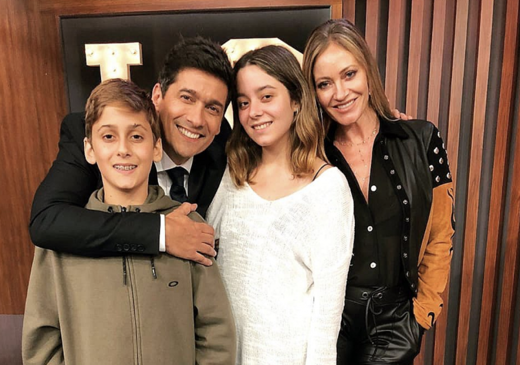 “Eres un grande por haberte adaptado tan bien a todos los cambios”: La emotiva graduación en pandemia que tuvo Vicente, hijo de Marcela Vacarezza y Rafael Araneda