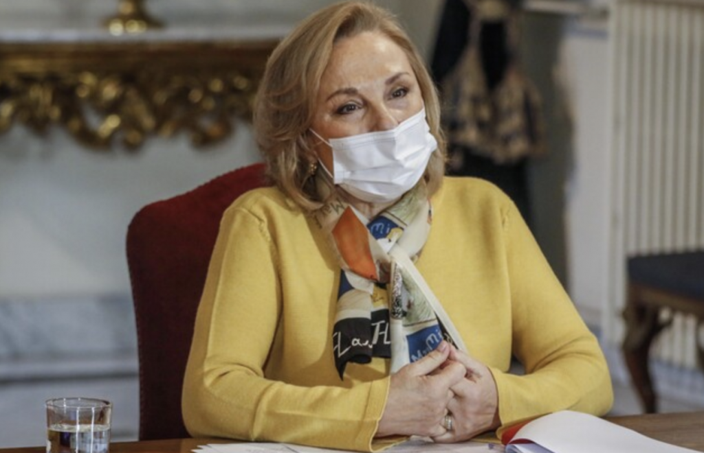Cecilia Morel realiza llamado a personas mayores a utilizar el servicio gratuito “Defensor Mayor”