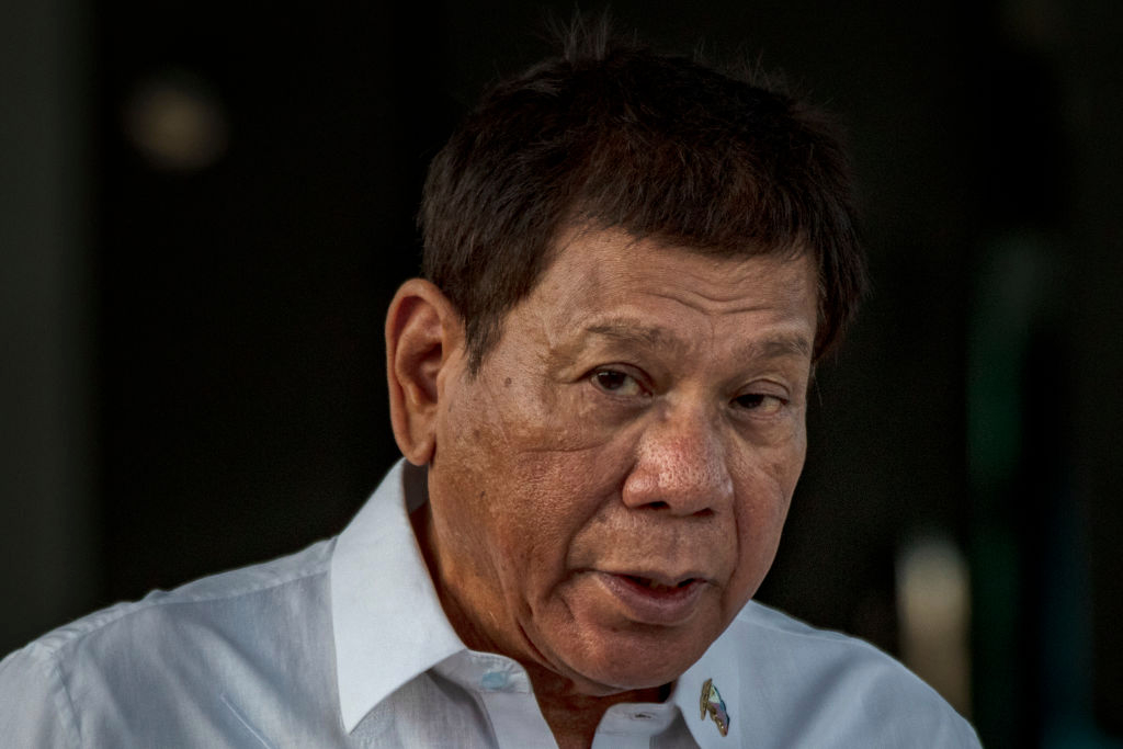 Presidente de Filipinas amenaza con cárcel a quienes no se vacunen: “Les inyectaré la vacuna en las nalgas”