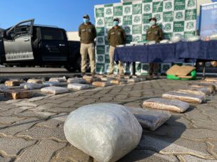 Carabineros y Armada detuvo a banda internacional con multimillonario cargamento de droga