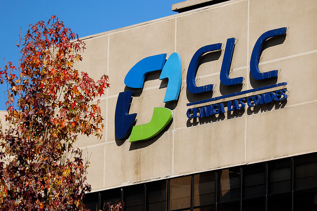 Enfermera despedida de Clínica Las Condes por informar de tercera dosis: “Era lo que había que hacer”