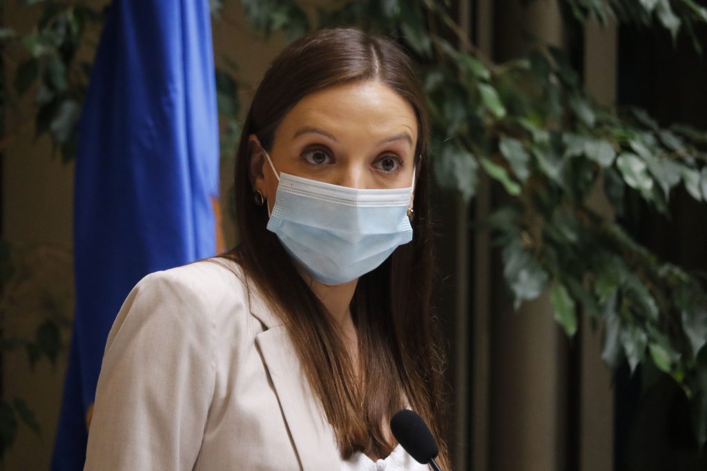 Camila Flores por crisis de Cuba: “En Chile la extrema izquierda sigue apoyando una dictadura sangrienta”