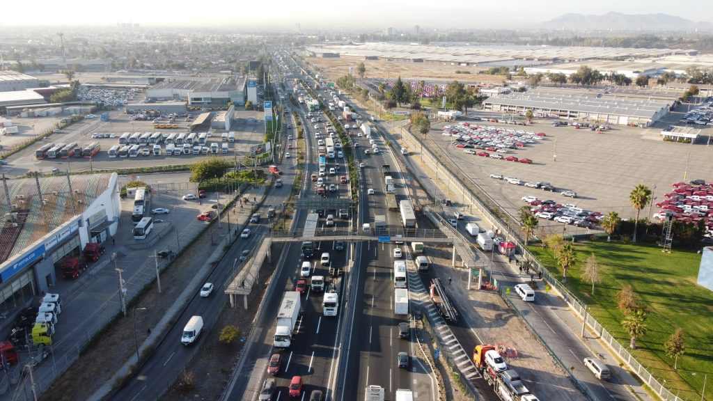 Región Metropolitana registró aumento de 13,11% en sus flujos vehiculares