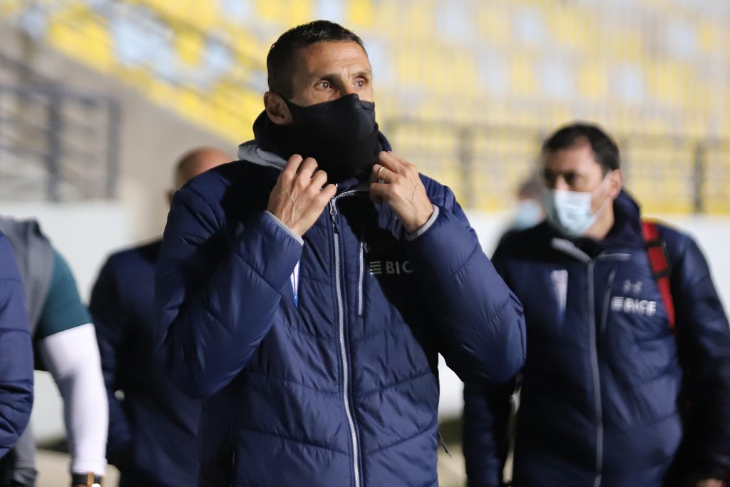 VIDEO | “Tienes suerte…”: el inexplicable arrebato de Poyet con periodista tras empate de la UC
