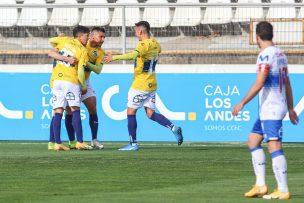 Everton venció a Universidad Católica y clasificó a cuartos de final de la Copa Chile