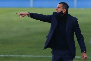 Gustavo Poyet tras empate: “Intenté jugármela con los cambios”