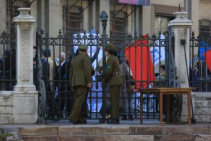 FOTOS | Manifestaciones simultáneas ocurrieron en la sede de la Convención Constitucional