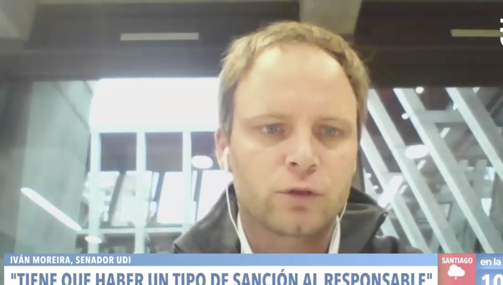 Arturo Zúñiga criticó puntualidad de otros constituyentes: “Yo no conozco ningún trabajo donde el primer día uno llegue tarde”