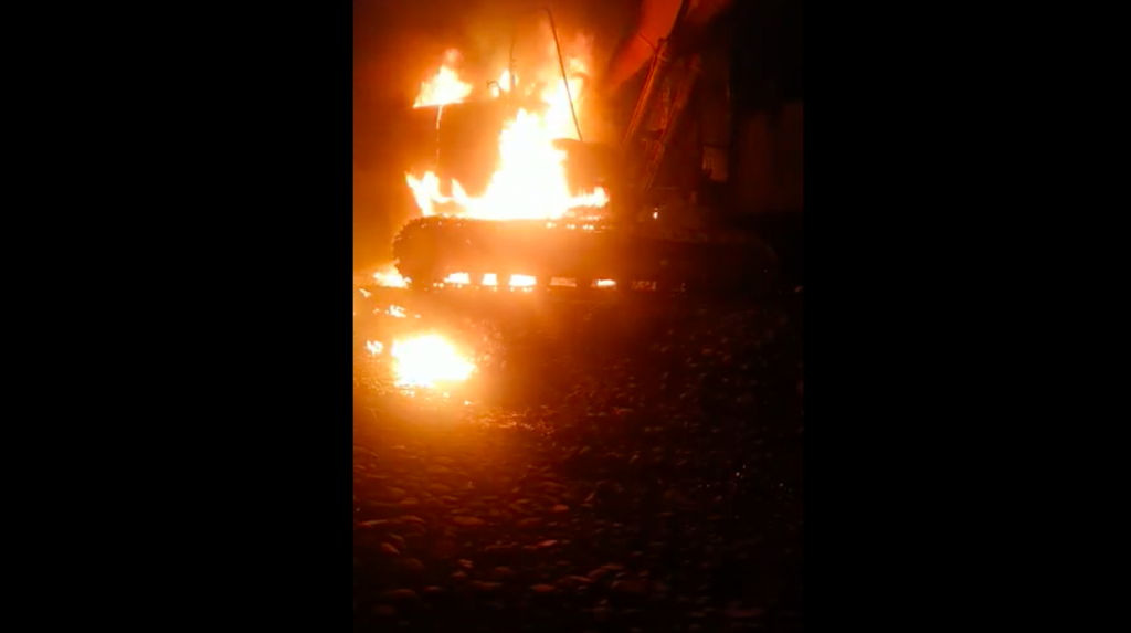 La Araucanía: Nuevo ataque dejó seis maquinarias incendiadas en Freire