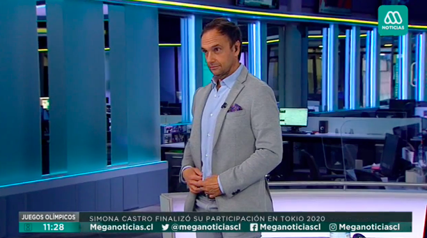 “¡Pausa urgente!”: Rodrigo Sepúlveda sufrió “fail” con su vestuario en pleno noticiario de Mega