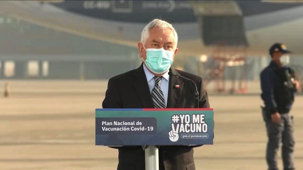 Ministro Paris: “Es insólito que vacunatorios cierren porque no tienen Pfizer, teniendo otras vacunas que colocar”
