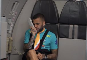 ¡Un comandante de lujo!: Dani Alves encabezó el viaje de Brasil a los JJ.OO