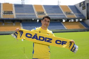 Tomás Alarcón en su presentación en Cádiz: “Me falta mucho para que me comparen con Medel”