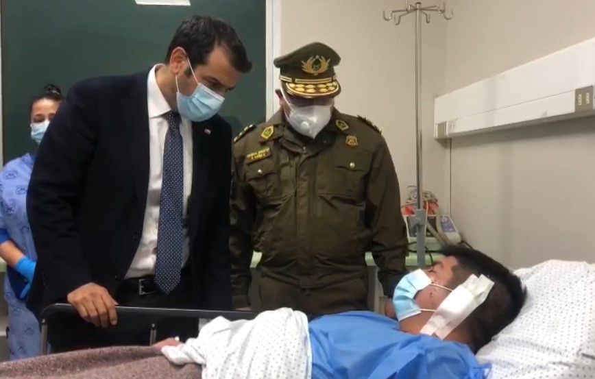 Ministro Delgado visita a carabinero hospitalizado tras ataque en Carahue: “Esto es terrorismo puro”