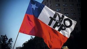 37 constituyentes exponen rechazo al TPP-11: Llaman al Senado a no votar tratados de libre comercio durante Convención