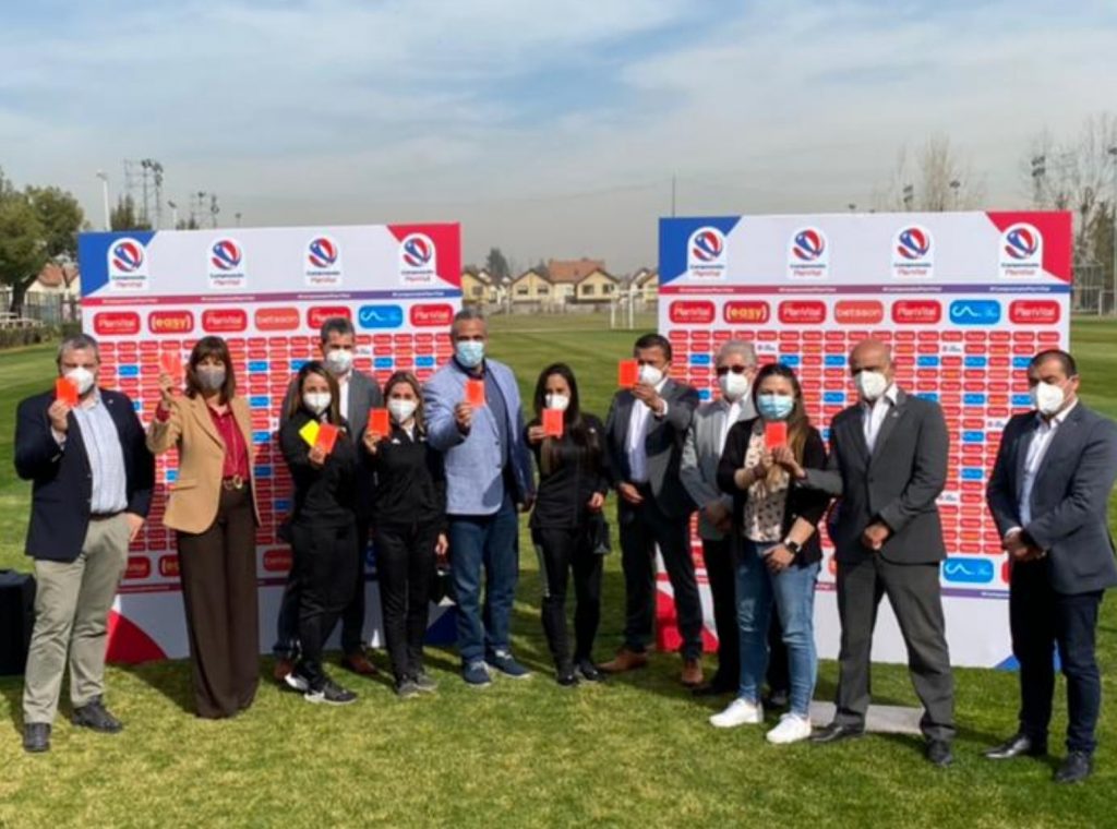 ANFP anuncia que igualará condiciones laborales de árbitras FIFA