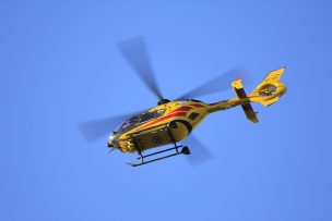 Suspenden caso contra empresario que viajó en helicóptero a Zapallar en pandemia: deberá hacer donación de $3 millones