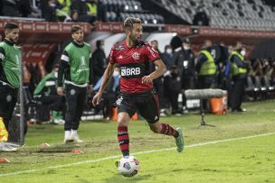 Copa Libertadores: Isla fue titular en contundente victoria del Flamengo sobre Olimpia