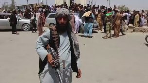 Talibanes anuncian su entrada total en Kabul tras denunciar vacío de seguridad