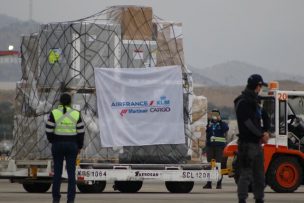 521.500 nuevas dosis de vacunas AstraZeneca llegaron hoy a Chile