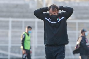 Se acabó la paciencia: Coto Sierra deja de ser entrenador de Palestino