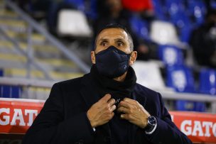 Oficial: Gustavo Poyet deja la banca de Universidad Católica