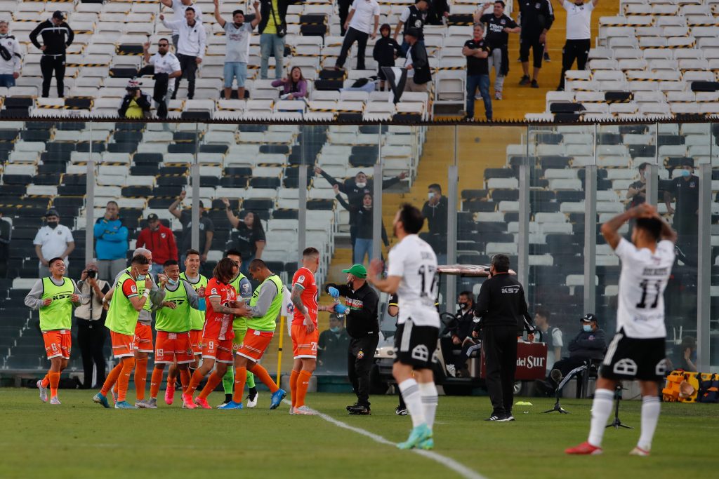 Colo Colo cae ante Cobresal y compromete el liderato