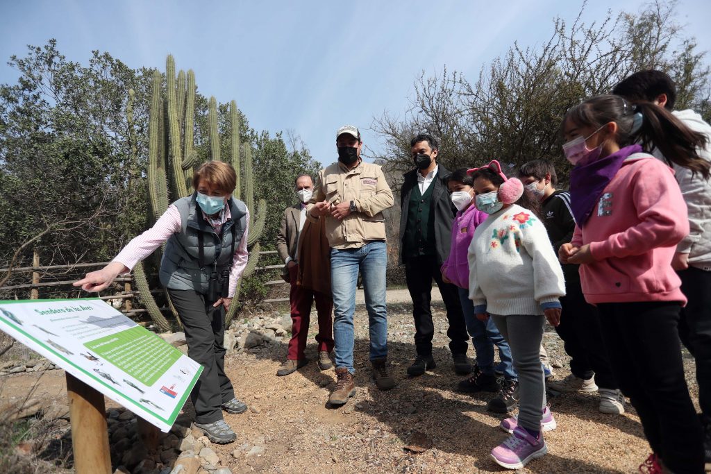 Cuatro Santuarios de la Naturaleza de la Región Metropolitana abrirán gratuitamente para celebrar el Día de la Niñez