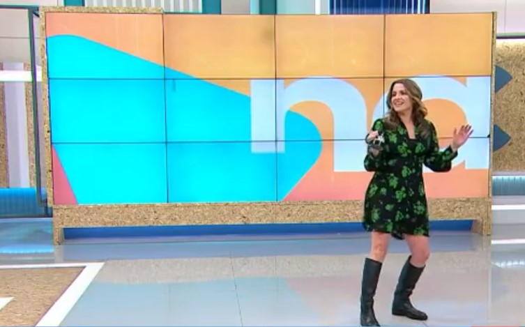 “Apaga la tele mi amor que voy a bailar”: Monserrat Álvarez se lució bailando cumbia en matinal