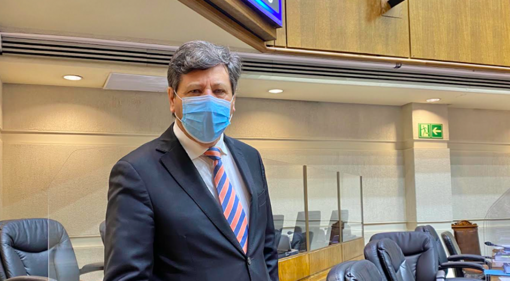Senador Castro en contra del indulto a detenidos durante crisis social: “En este país no tenemos presos políticos”