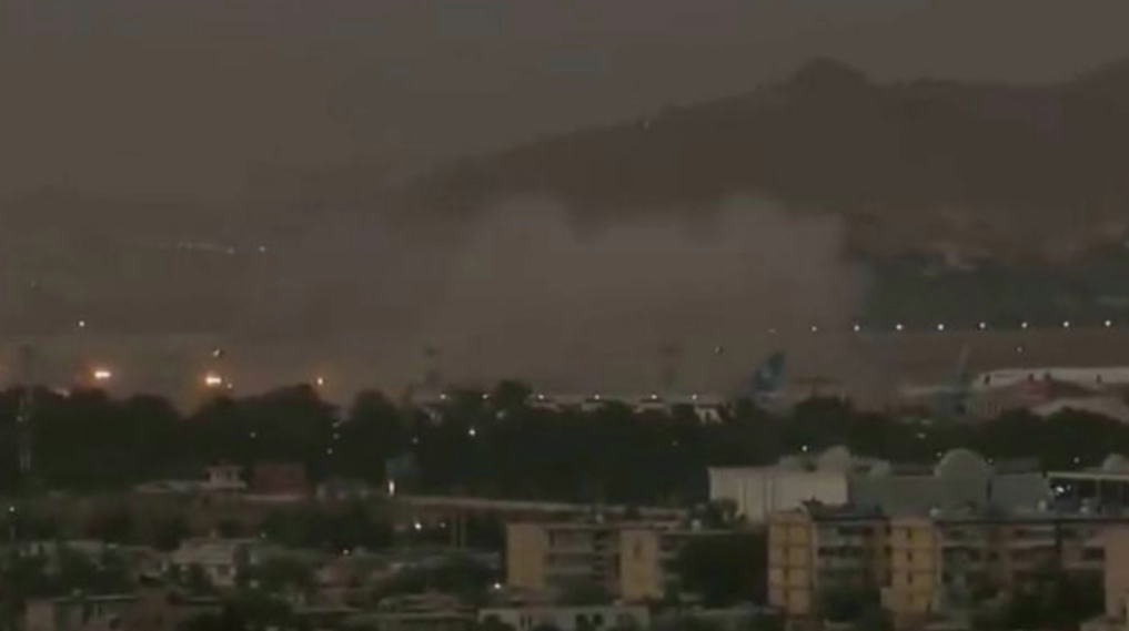 Estado Islámico se atribuye la responsabilidad del doble atentado registrado en las cercanías del aeropuerto de Kabul