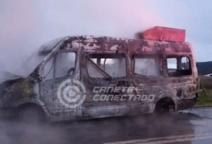 Encapuchados queman minibus que trasladaba trabajadores forestales en Cañete